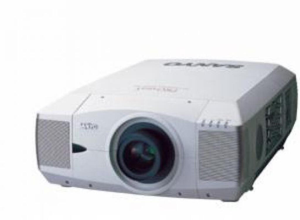 Sanyo XP45 LCD-Videobeamer  inkl. Optik
