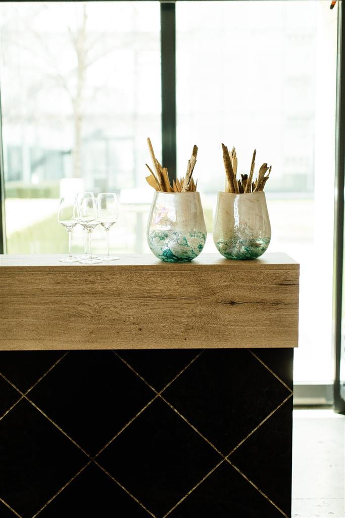 Thekenanlage Marmor SCHWARZ-GOLD Aufsatz Eiche – Bild 6